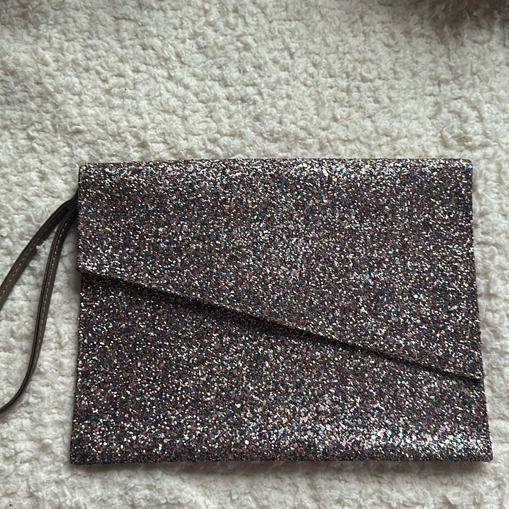 Glitter clutch from primemark